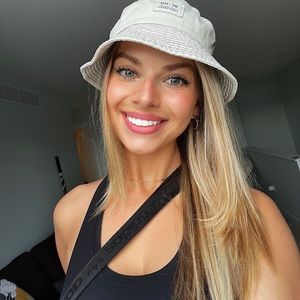 Meet your Posher, Annabelle